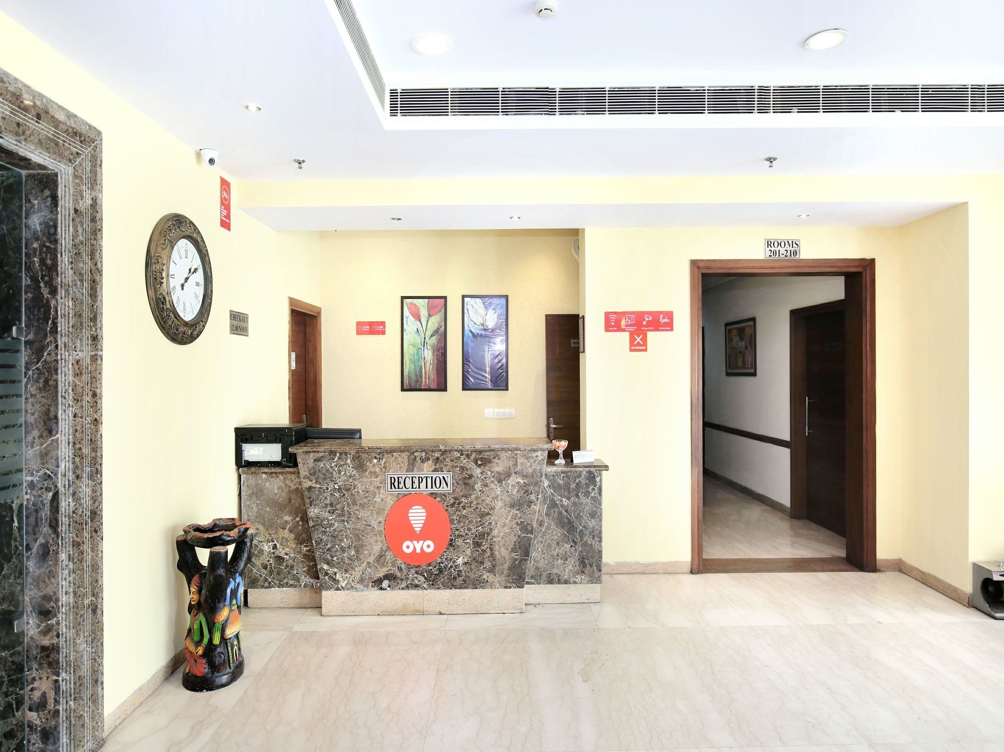 Oyo 14718 Woods Resorts Kasauli Exterior photo